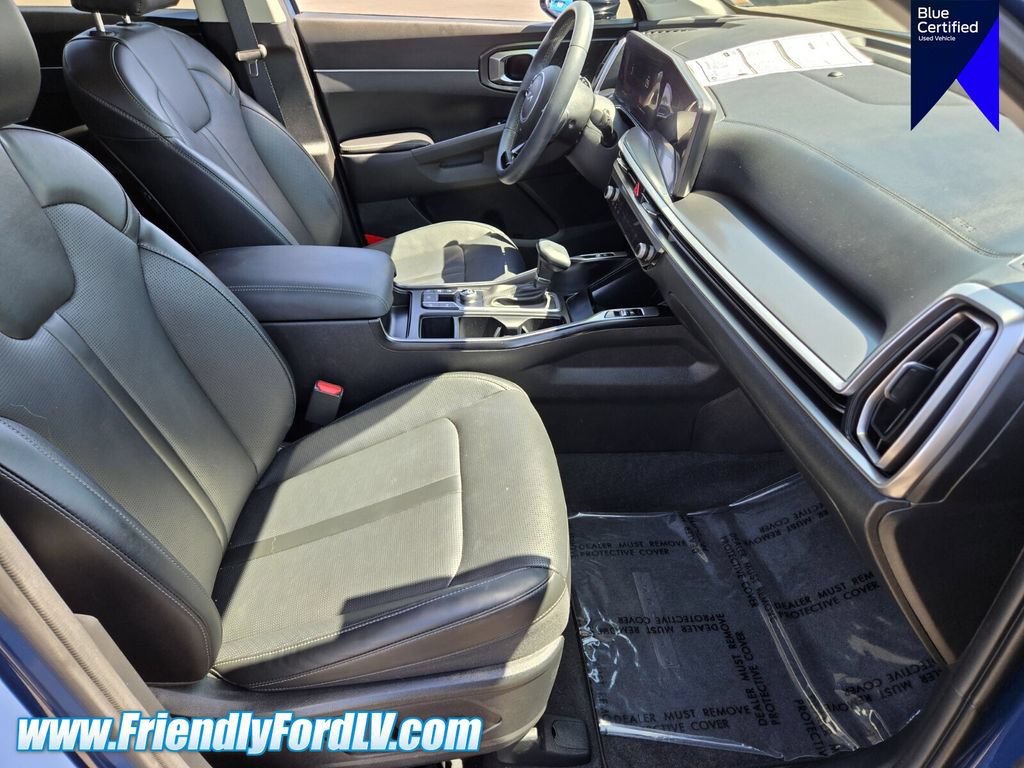Used 2024 Kia Sorento EX w/ Panoramic Sunroof Package FWD image 18