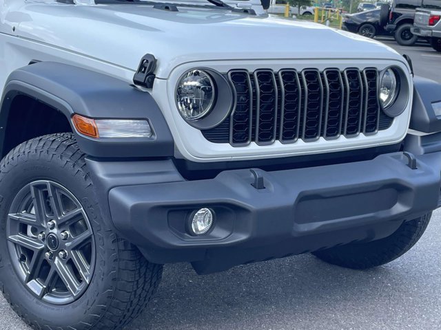 Used 2026 Jeep Wrangler Sport AWD/4WD image 2