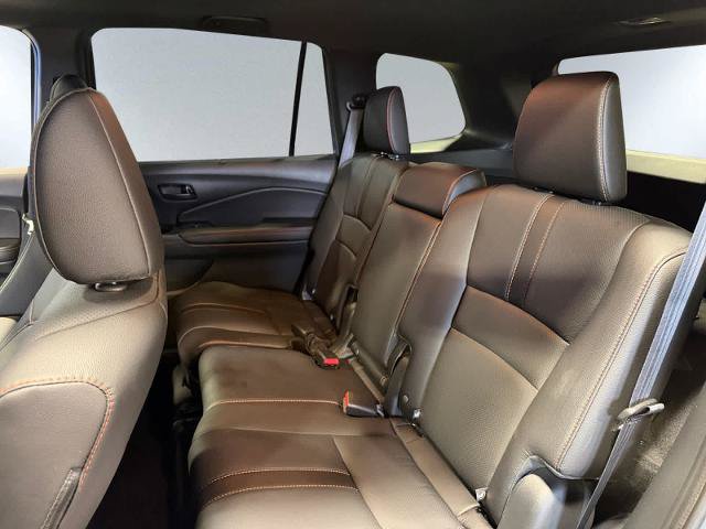 Used 2025 Honda Passport TrailSport image 17