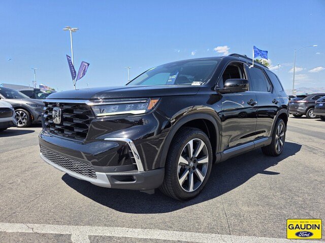 Used 2025 Honda Pilot Elite image 3