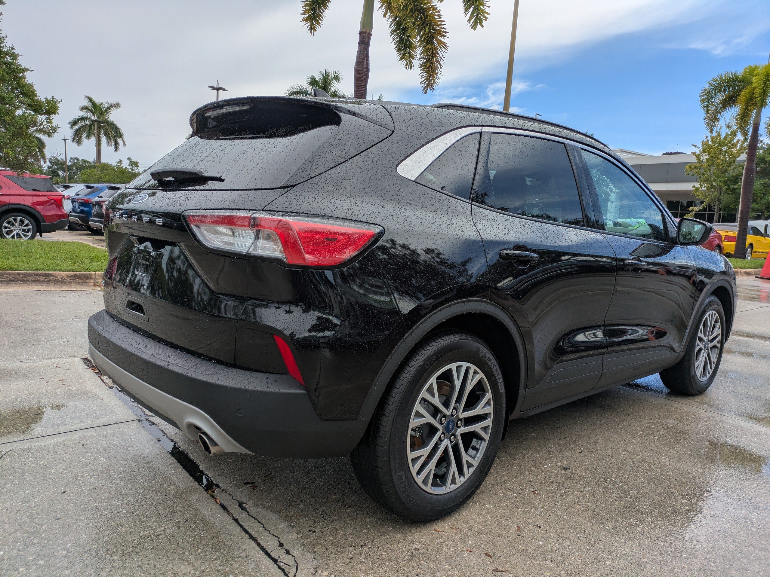 Certified 2022 Ford Escape SEL w/ Technology Package FWD image 3
