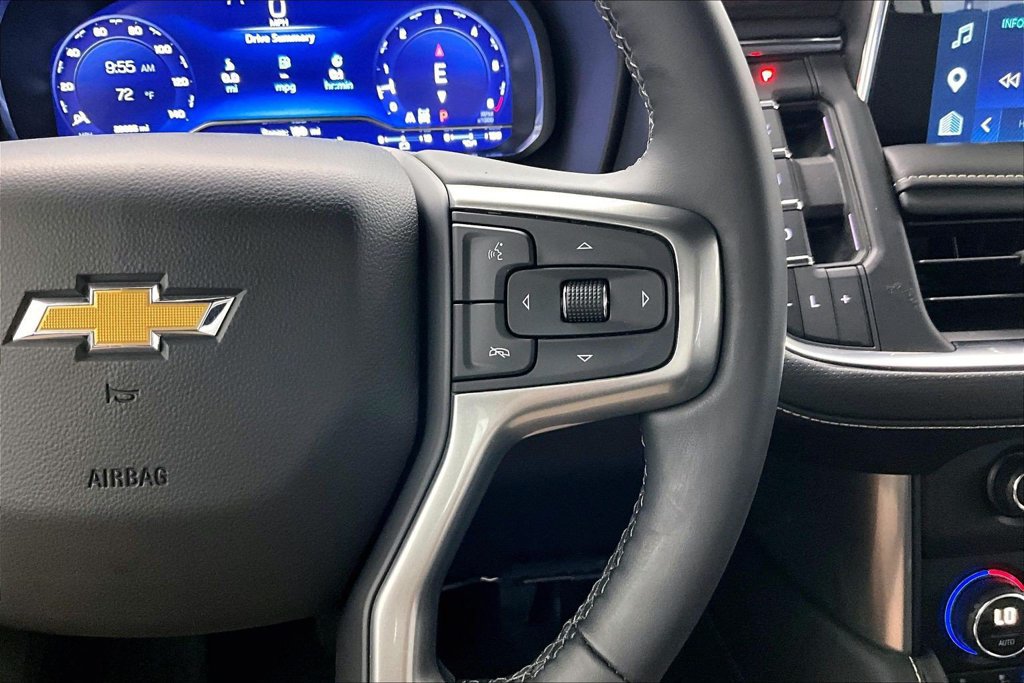 Used 2024 Chevrolet Suburban Premier AWD/4WD image 19