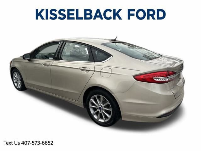 Certified 2017 Ford Fusion SE image 3
