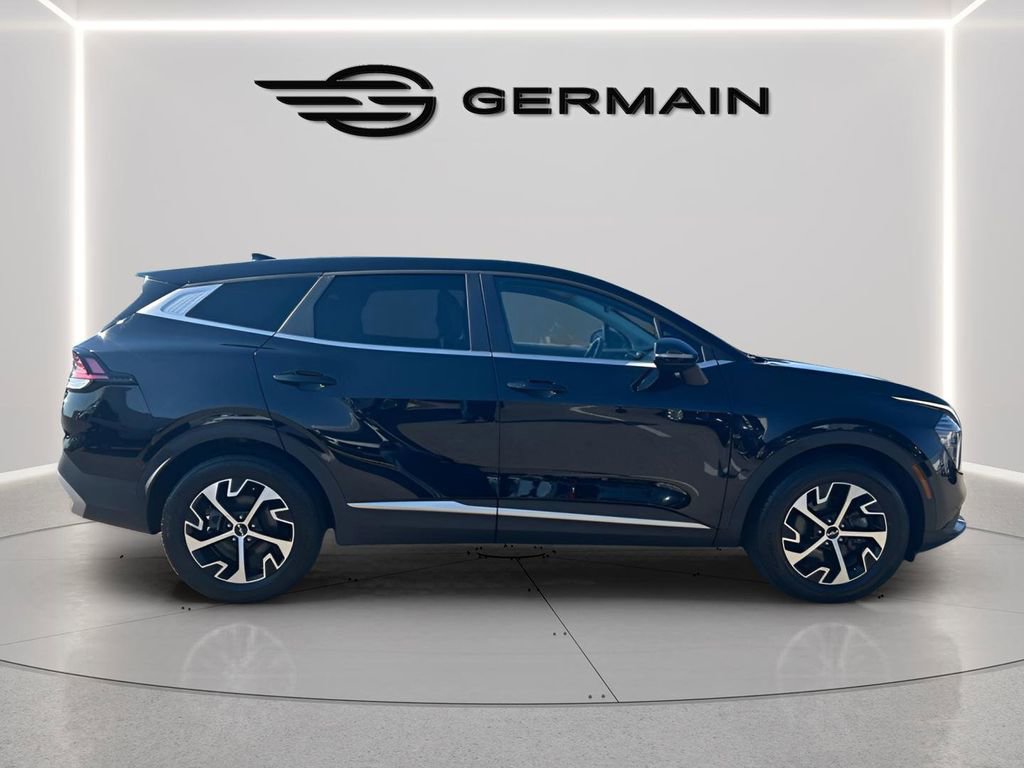 Used 2024 Kia Sportage EX image 10