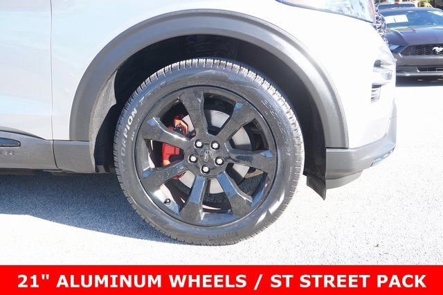 Certified 2022 Ford Explorer ST w/ Equipment Group 401A image 18