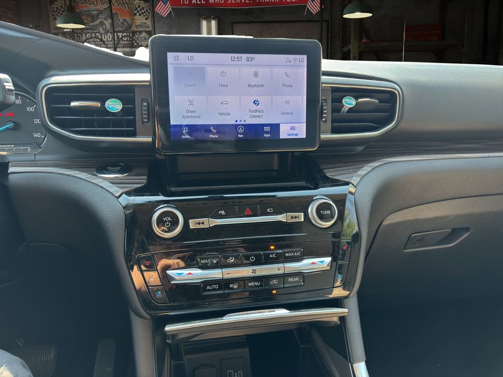 Certified 2022 Ford Explorer Limited w/ Equipment Group 301A image 23