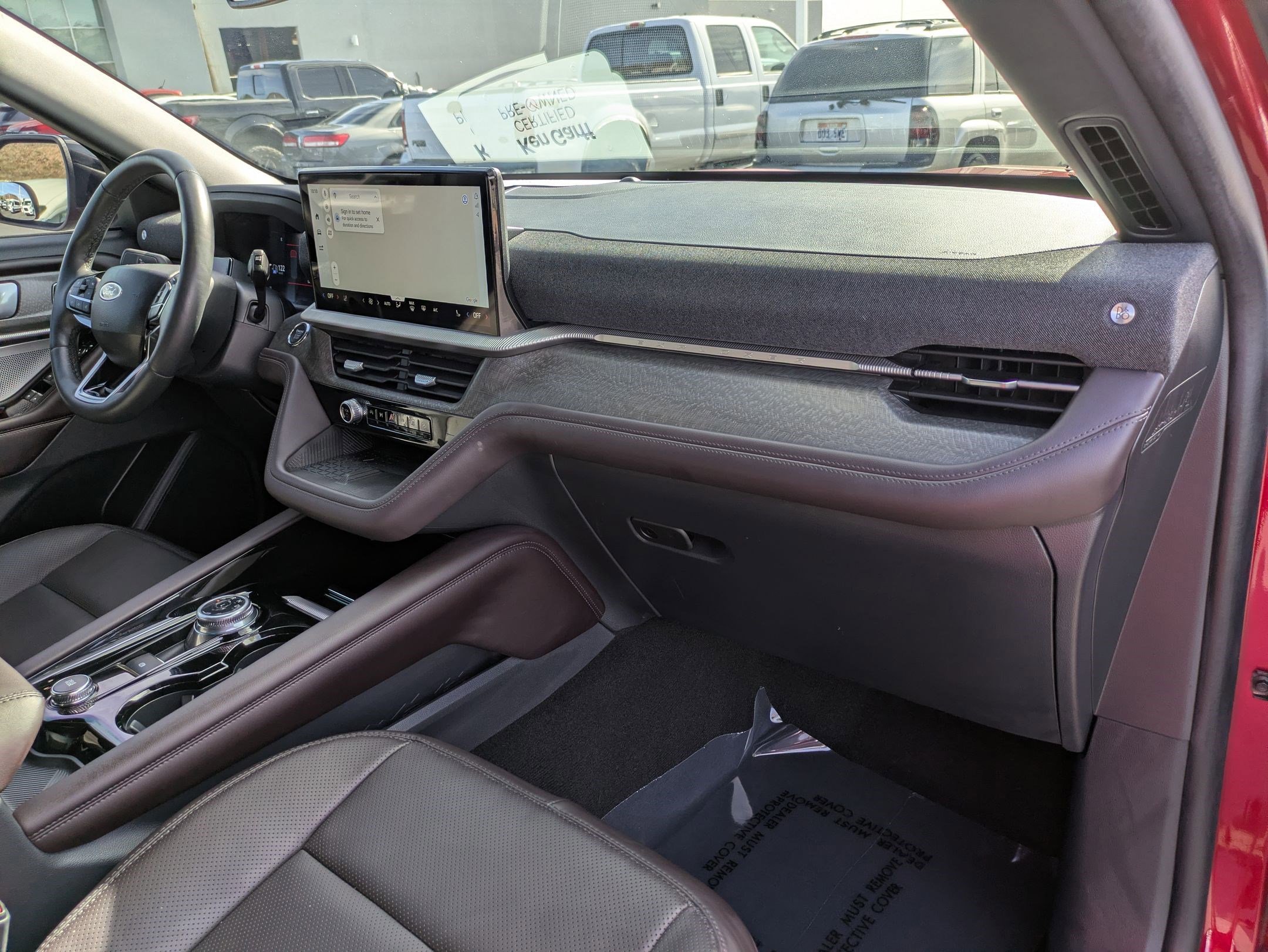 Certified 2025 Ford Explorer Platinum w/ Ultimate Package AWD/4WD image 35