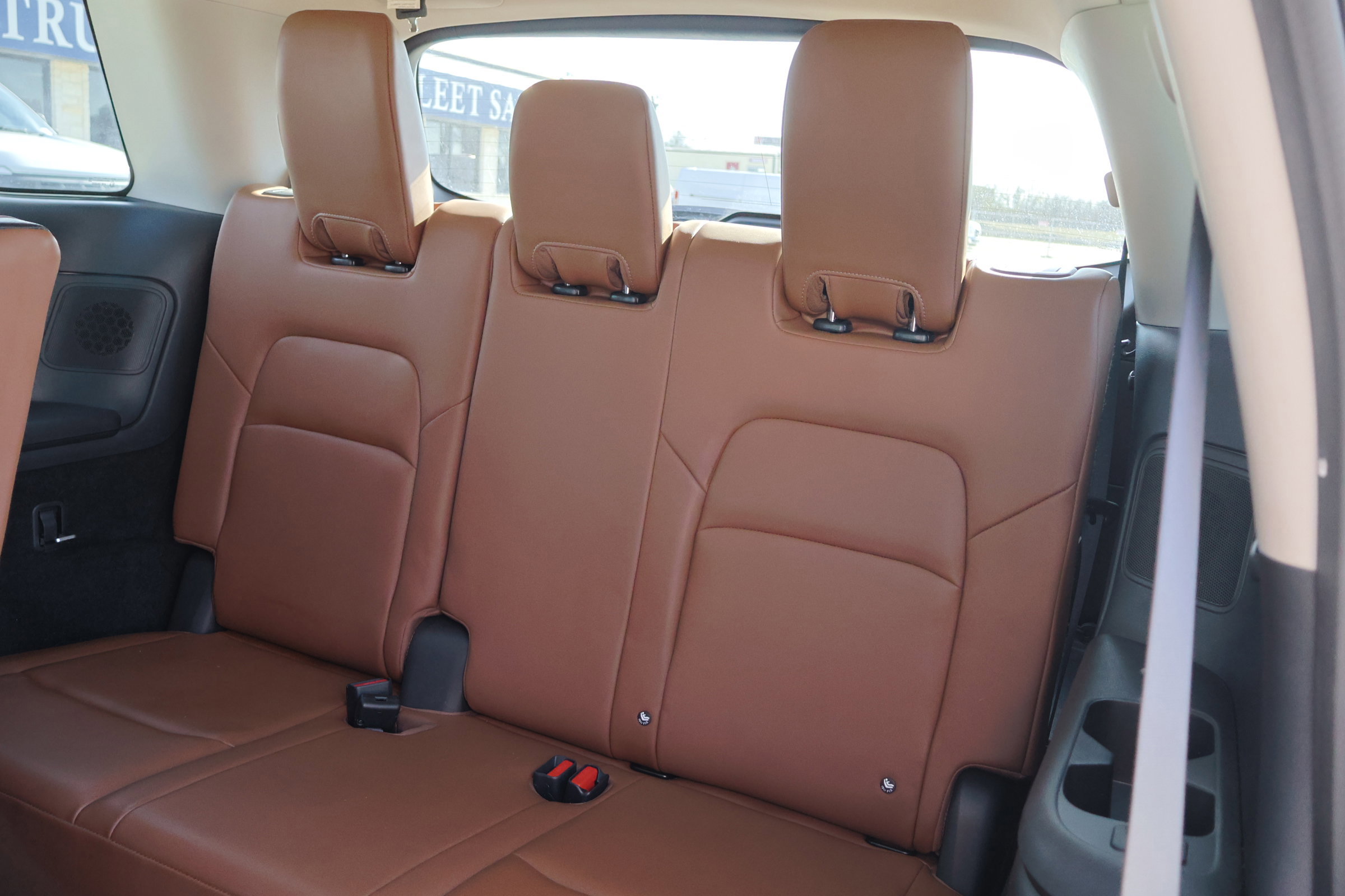 Used 2022 Nissan Pathfinder Platinum w/ Cargo Package image 37