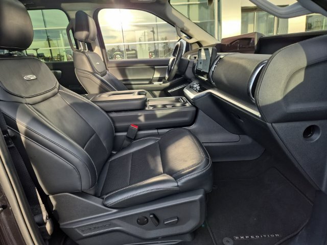 Certified 2025 Ford Expedition Max Platinum AWD/4WD image 30