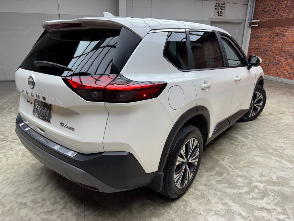 Used 2023 Nissan Rogue SV AWD/4WD image 5