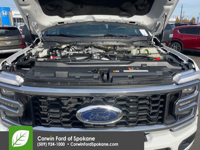 Certified 2025 Ford F450 Platinum w/ FX4 Off-Road Package image 49