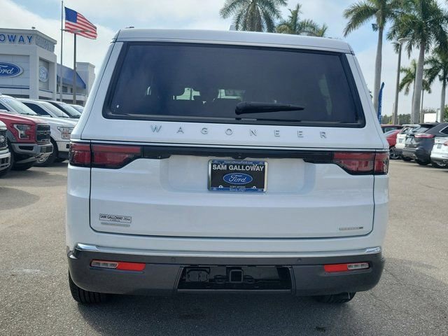 Used 2022 Jeep Wagoneer Series III image 3