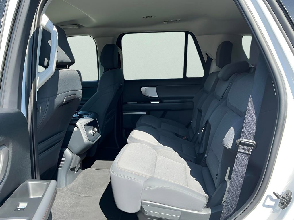 Certified 2025 Ford Expedition Active AWD/4WD image 26