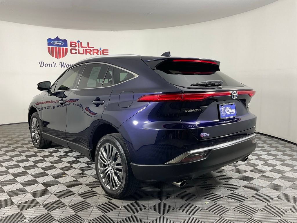 Used 2022 Toyota Venza XLE AWD/4WD image 5