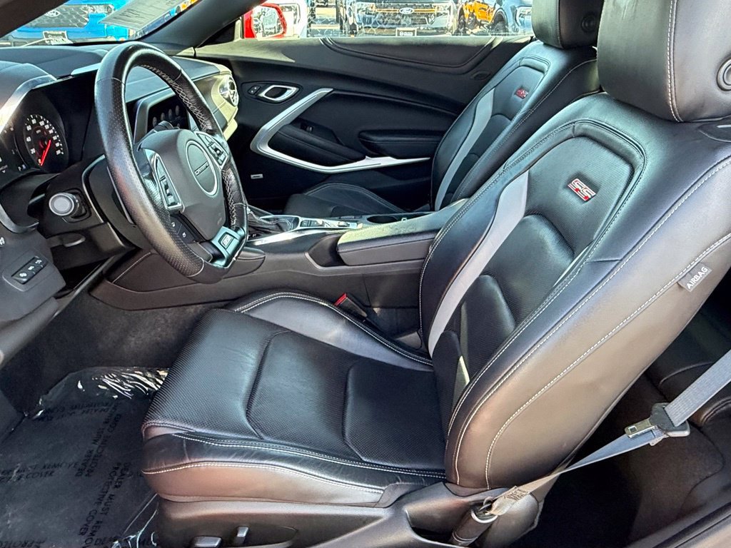 Used 2021 Chevrolet Camaro SS RWD image 18