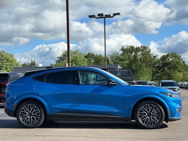 Certified 2025 Ford Mustang Mach-E Premium AWD/4WD image 39