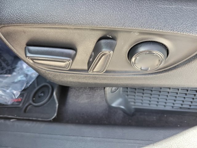 Used 2022 Toyota Sienna XSE image 24