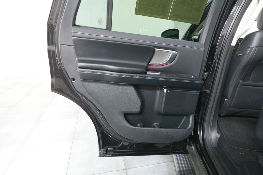 Certified 2025 Ford Expedition Platinum AWD/4WD image 28