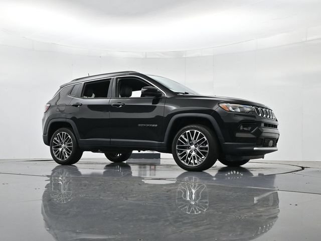 Used 2023 Jeep Compass Limited w/ Elite Group AWD/4WD image 36