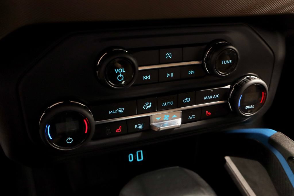 Certified 2023 Ford Bronco Outer Banks AWD/4WD image 32
