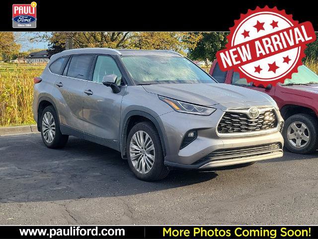 Used 2025 Toyota Highlander Platinum