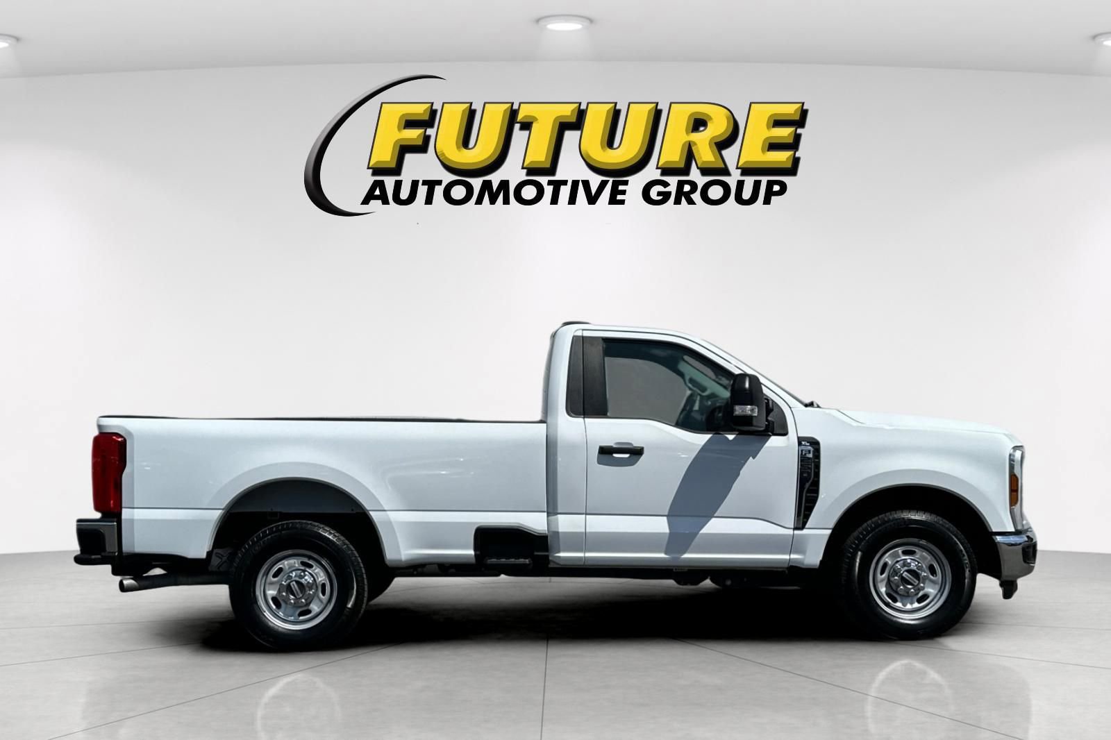 Certified 2024 Ford F250 XL w/ XL Chrome Package image 6