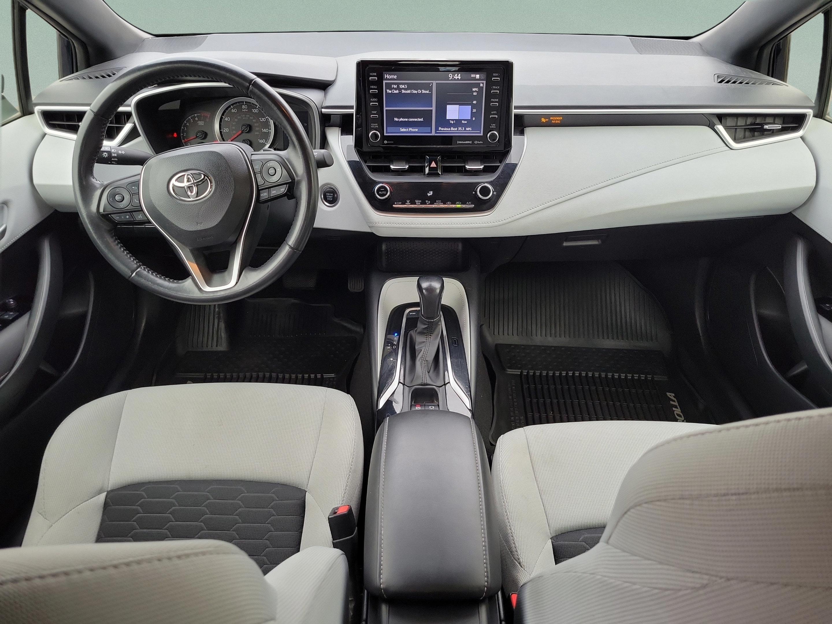 Used 2022 Toyota Corolla SE w/ SE Preferred Package FWD image 11