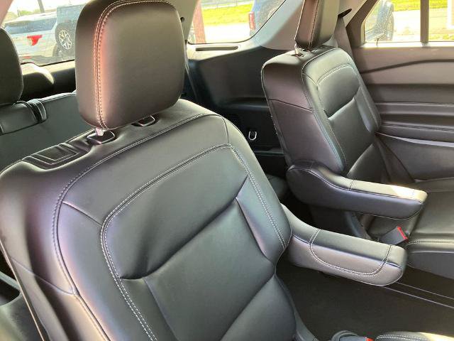 Certified 2024 Ford Explorer XLT w/ Equipment Group 202A AWD/4WD image 18