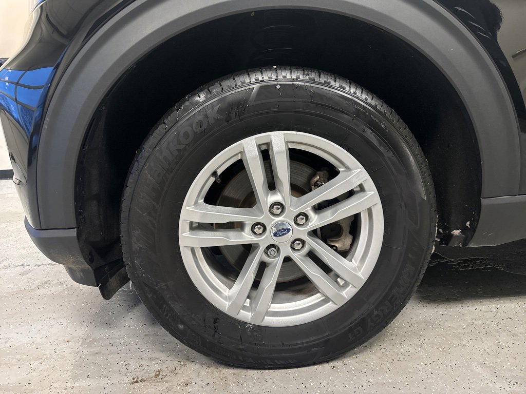 Certified 2023 Ford Explorer XLT w/ Equipment Group 202A image 2