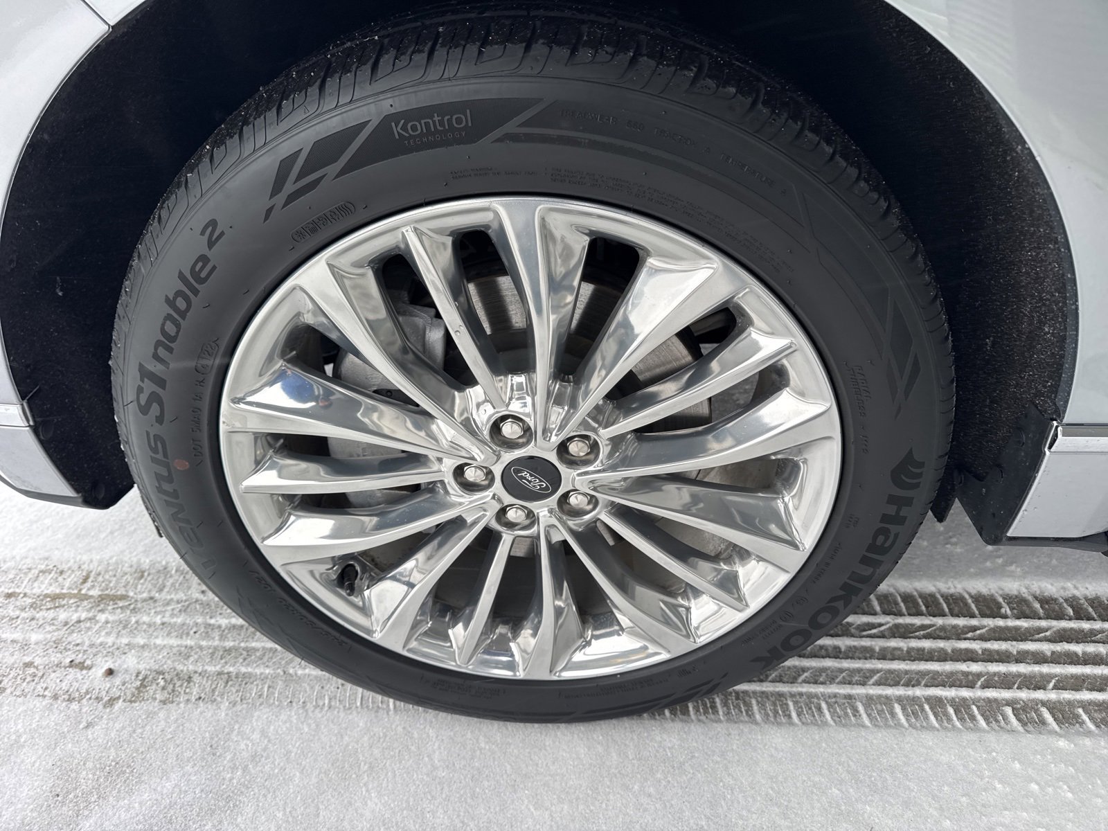 Certified 2024 Ford Edge Titanium w/ Titanium Elite Package image 18