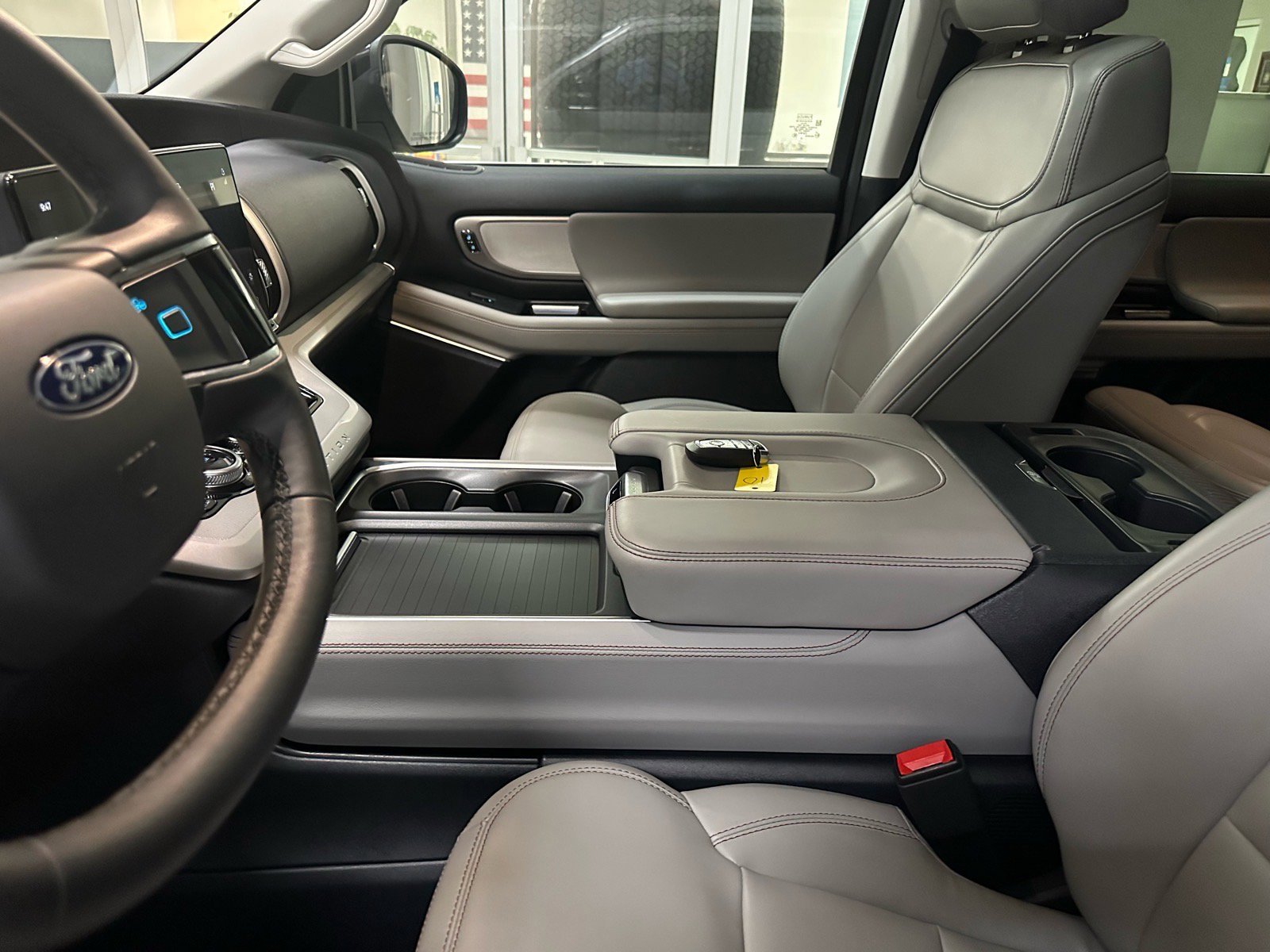 Certified 2025 Ford Expedition Active image 22