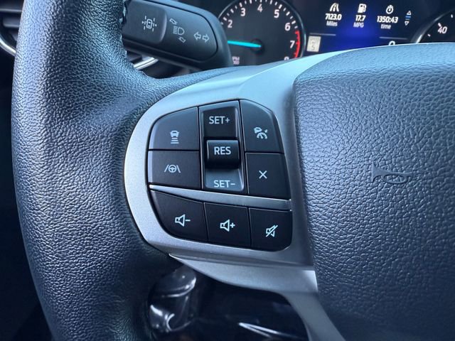 Certified 2022 Ford Explorer XLT w/ Equipment Group 202A image 16