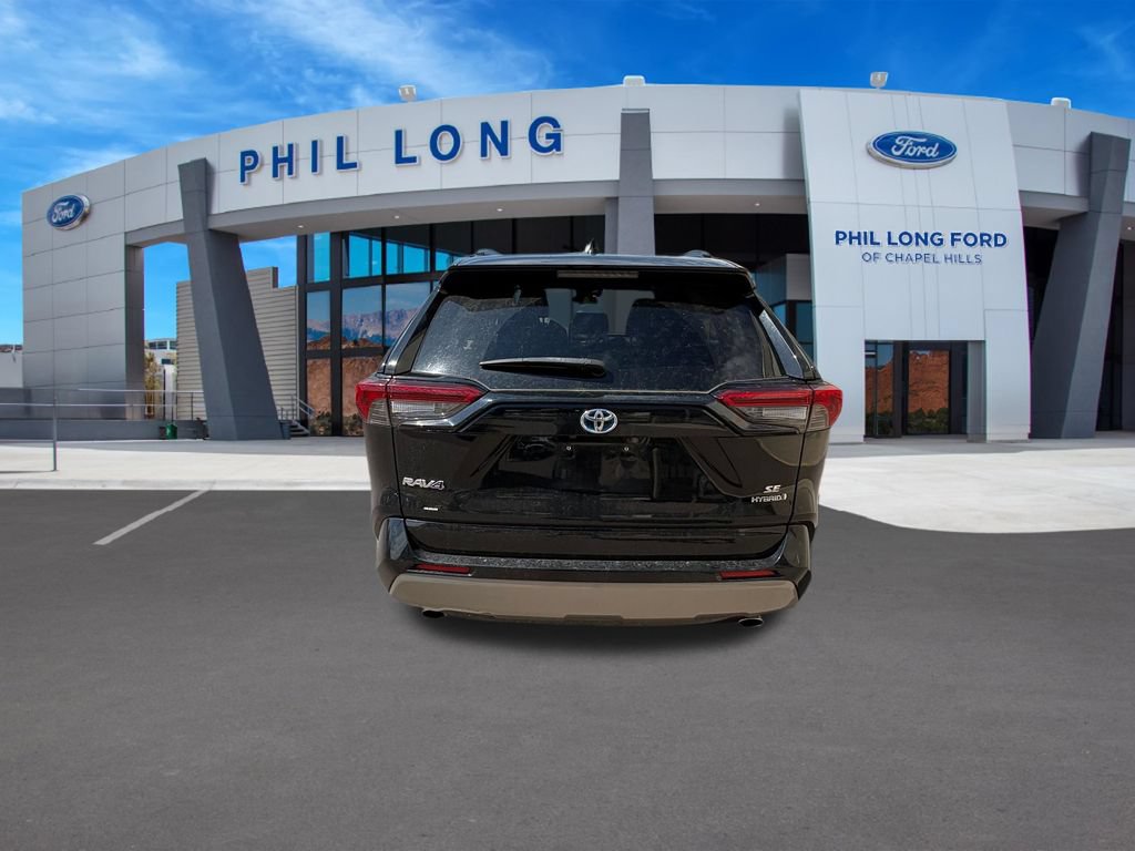 Used 2022 Toyota RAV4 SE w/ Convenience Package AWD/4WD image 5