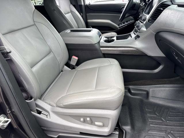 Used 2017 Chevrolet Suburban LT RWD image 11