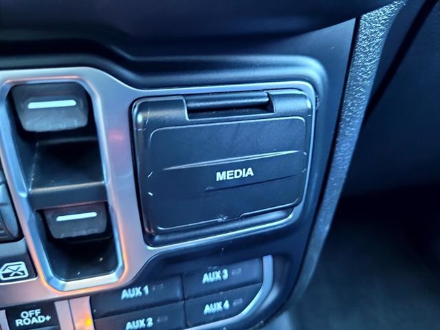 Used 2024 Jeep Wrangler Unlimited Rubicon 4xe AWD/4WD image 17