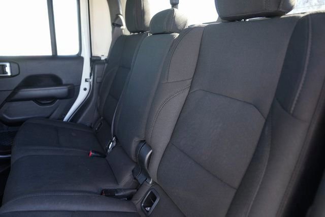 Used 2022 Jeep Gladiator Overland w/ Auxiliary Switch Group image 13