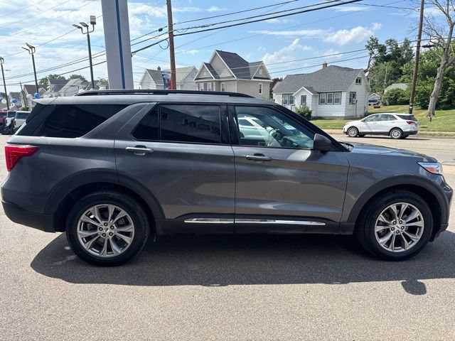 Certified 2023 Ford Explorer XLT w/ Equipment Group 202A AWD/4WD image 5