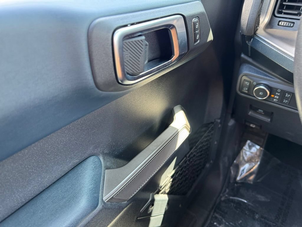 Certified 2022 Ford Bronco Outer Banks w/ Sasquatch Package AWD/4WD image 32