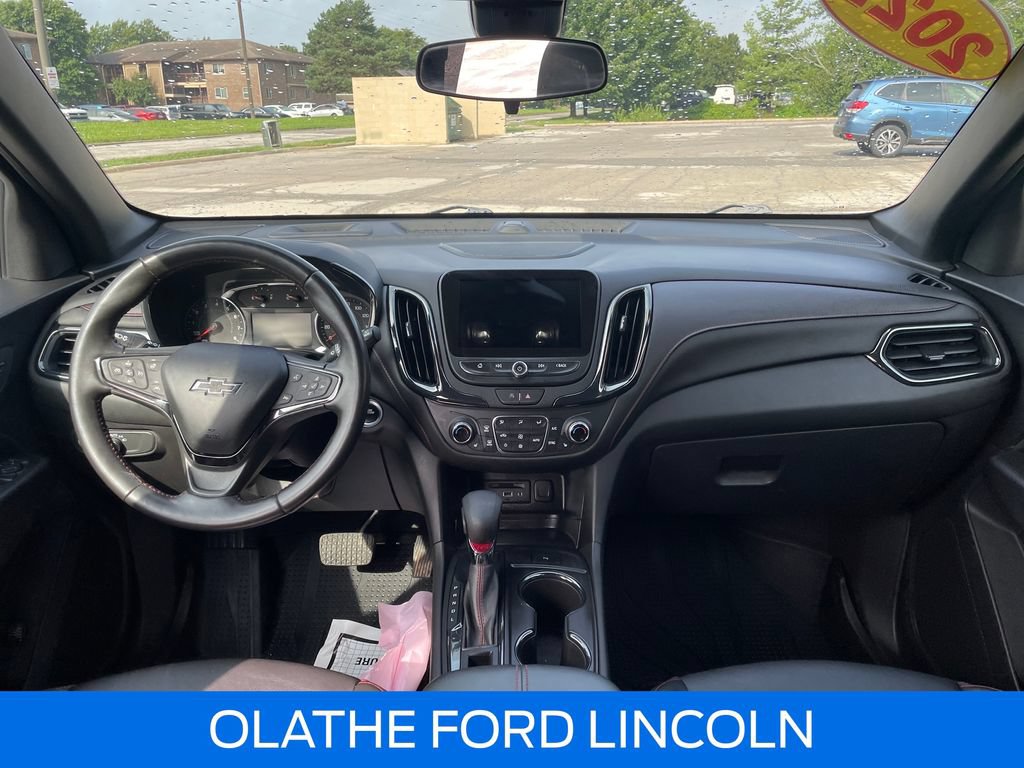 Used 2022 Chevrolet Equinox RS w/ RS Leather Package AWD/4WD image 16