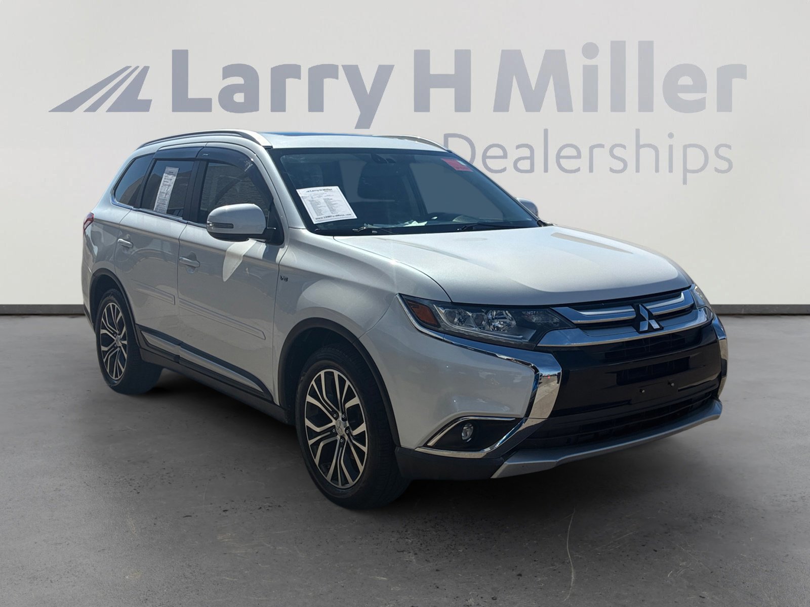 Used 2017 Mitsubishi Outlander GT image 7