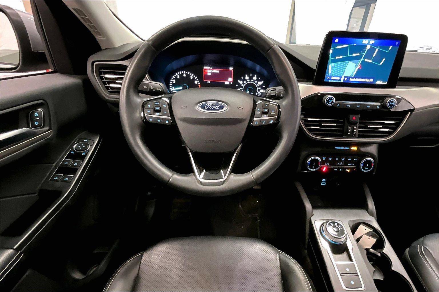 Certified 2022 Ford Escape SEL image 5