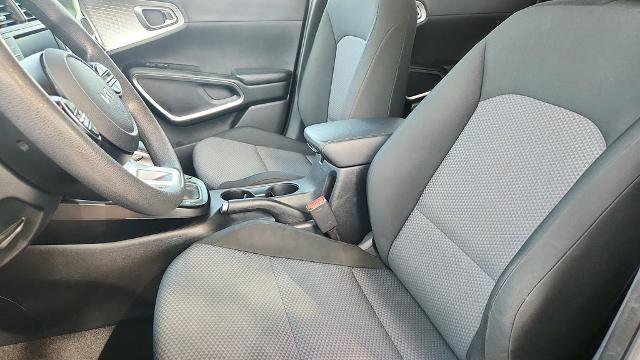 Used 2024 Kia Soul LX w/ Option Group 015 image 11