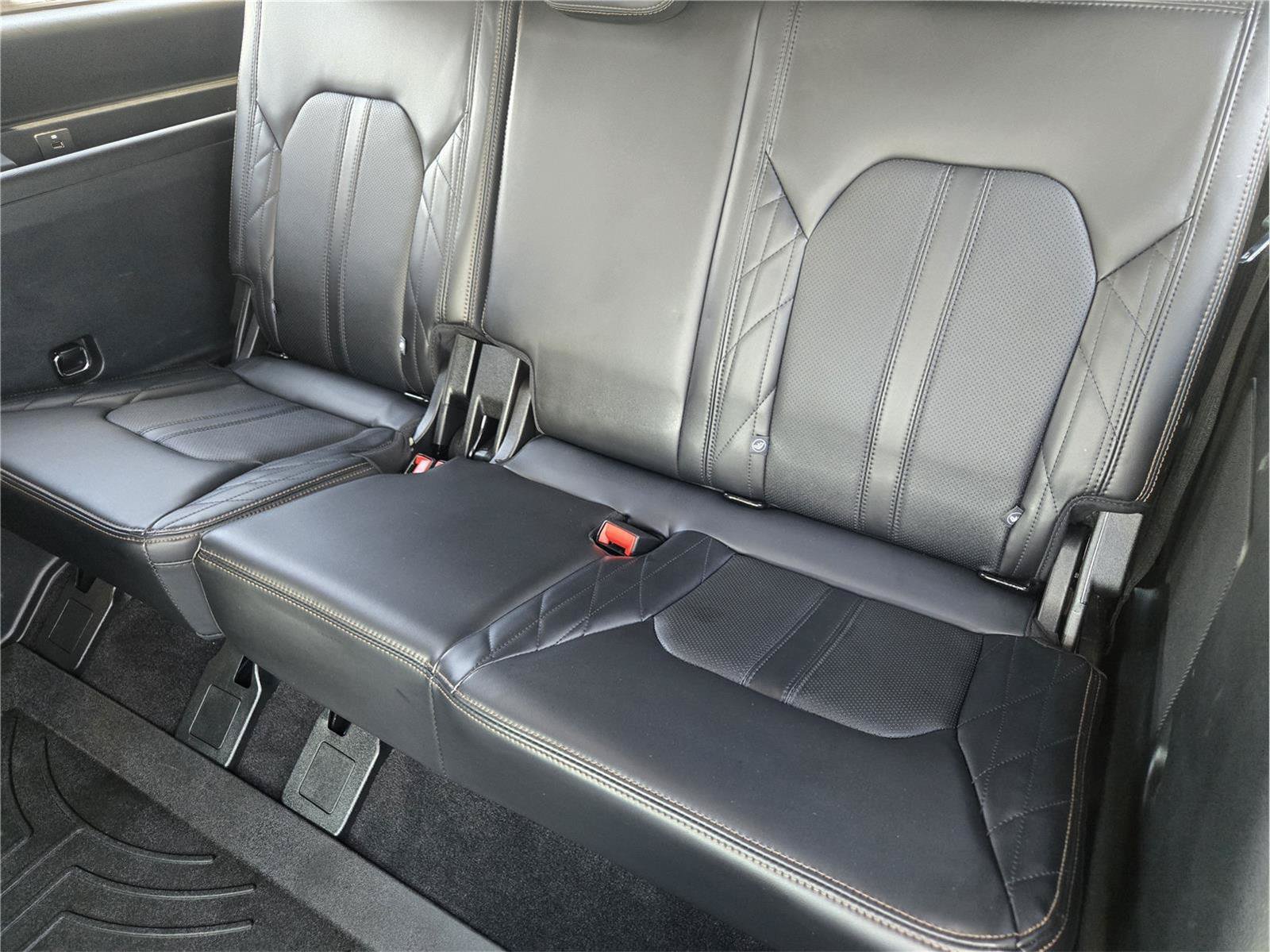 Certified 2019 Ford Expedition Platinum RWD image 29