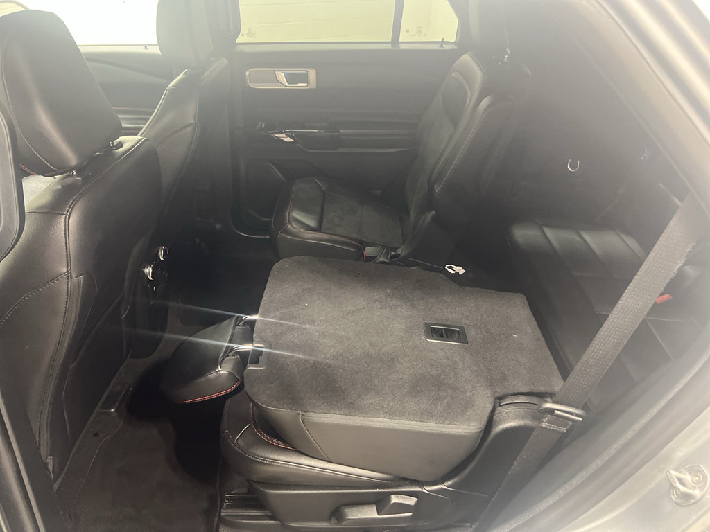 Certified 2024 Ford Explorer ST-Line w/ Class IV Trailer Tow Package AWD/4WD image 25