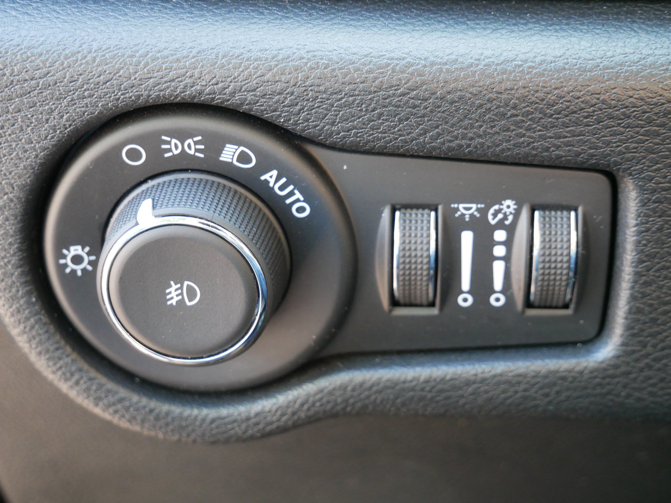 Used 2026 Chrysler Pacifica Limited w/ S Appearance Package FWD image 22