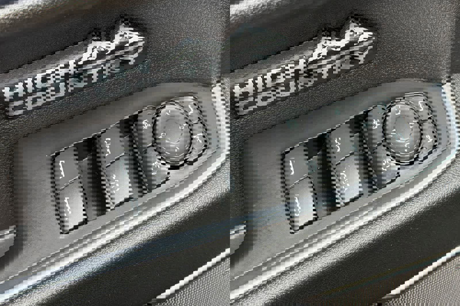 Used 2023 Chevrolet Silverado 1500 High Country w/ Technology Package image 13