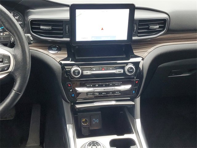 Certified 2022 Ford Explorer Limited w/ Equipment Group 301A image 30