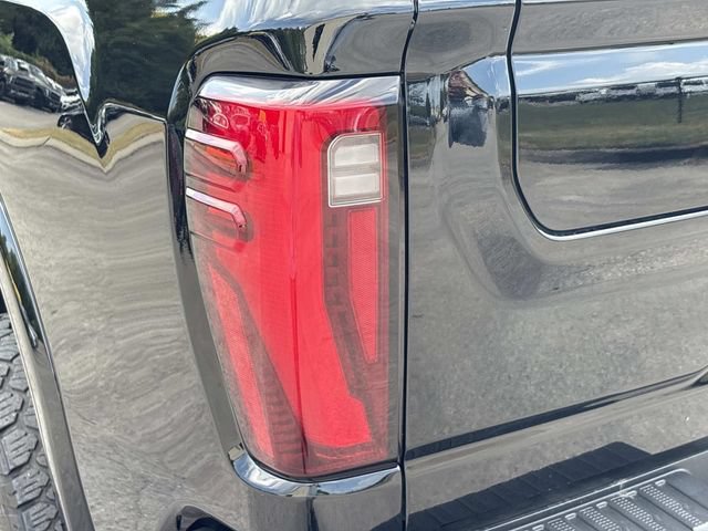Used 2024 GMC Sierra 2500 Denali Ultimate AWD/4WD image 11
