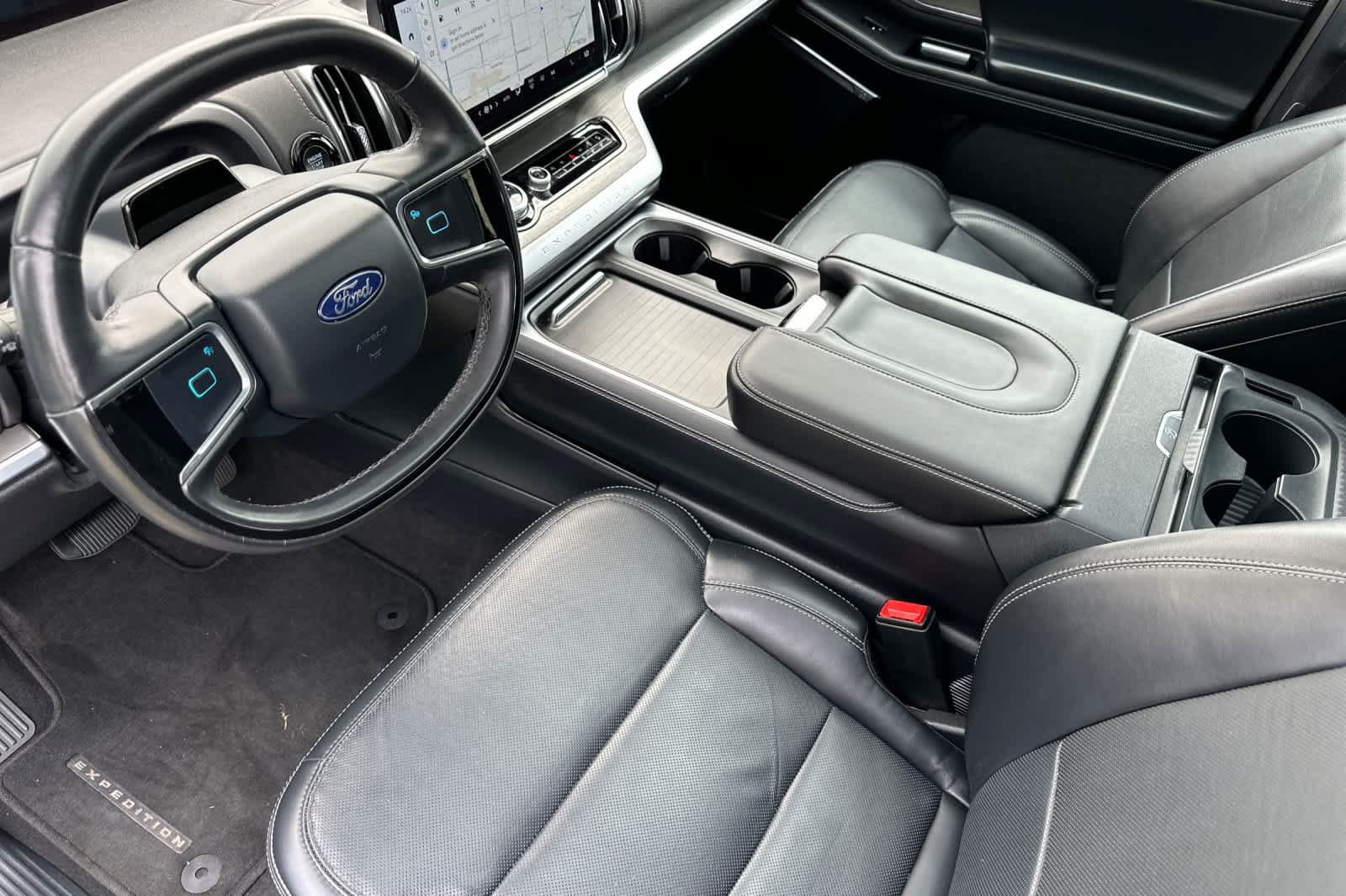 Certified 2025 Ford Expedition Platinum AWD/4WD image 11