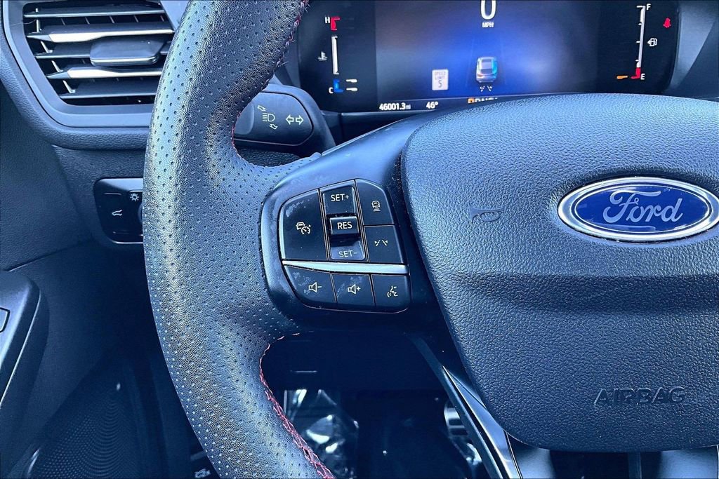 Certified 2023 Ford Escape ST-Line w/ Tech Pack #1 image 17